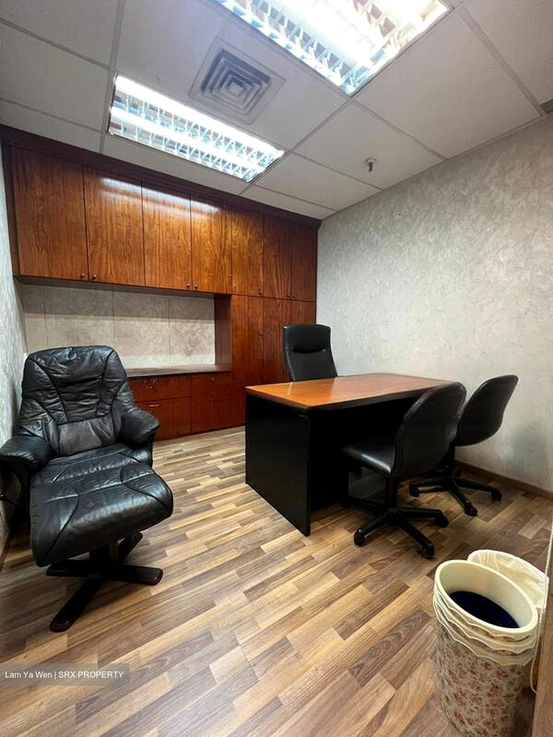 Textile Centre (D7), Office #467983011